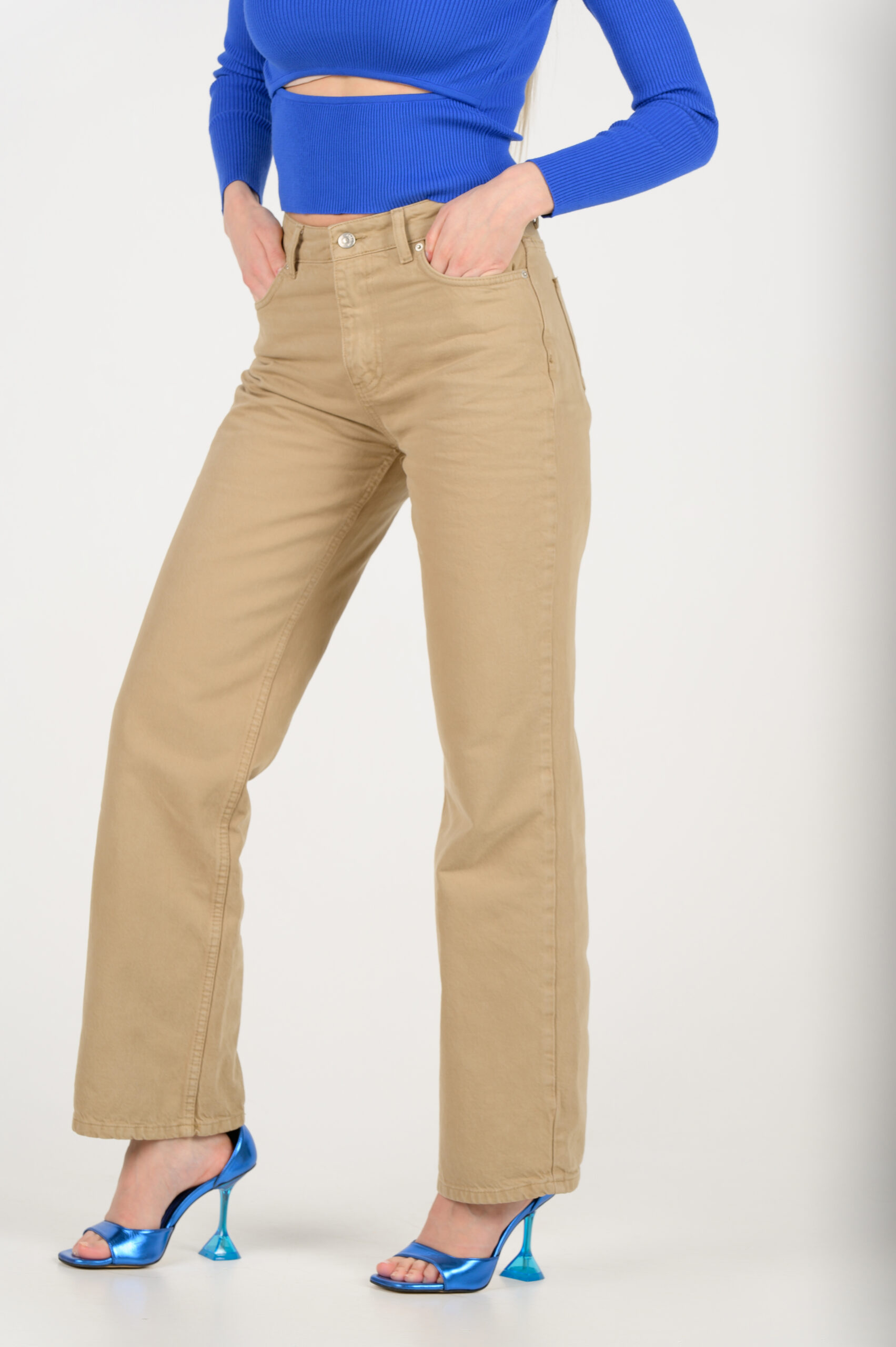 Denim almond color in straight line pants