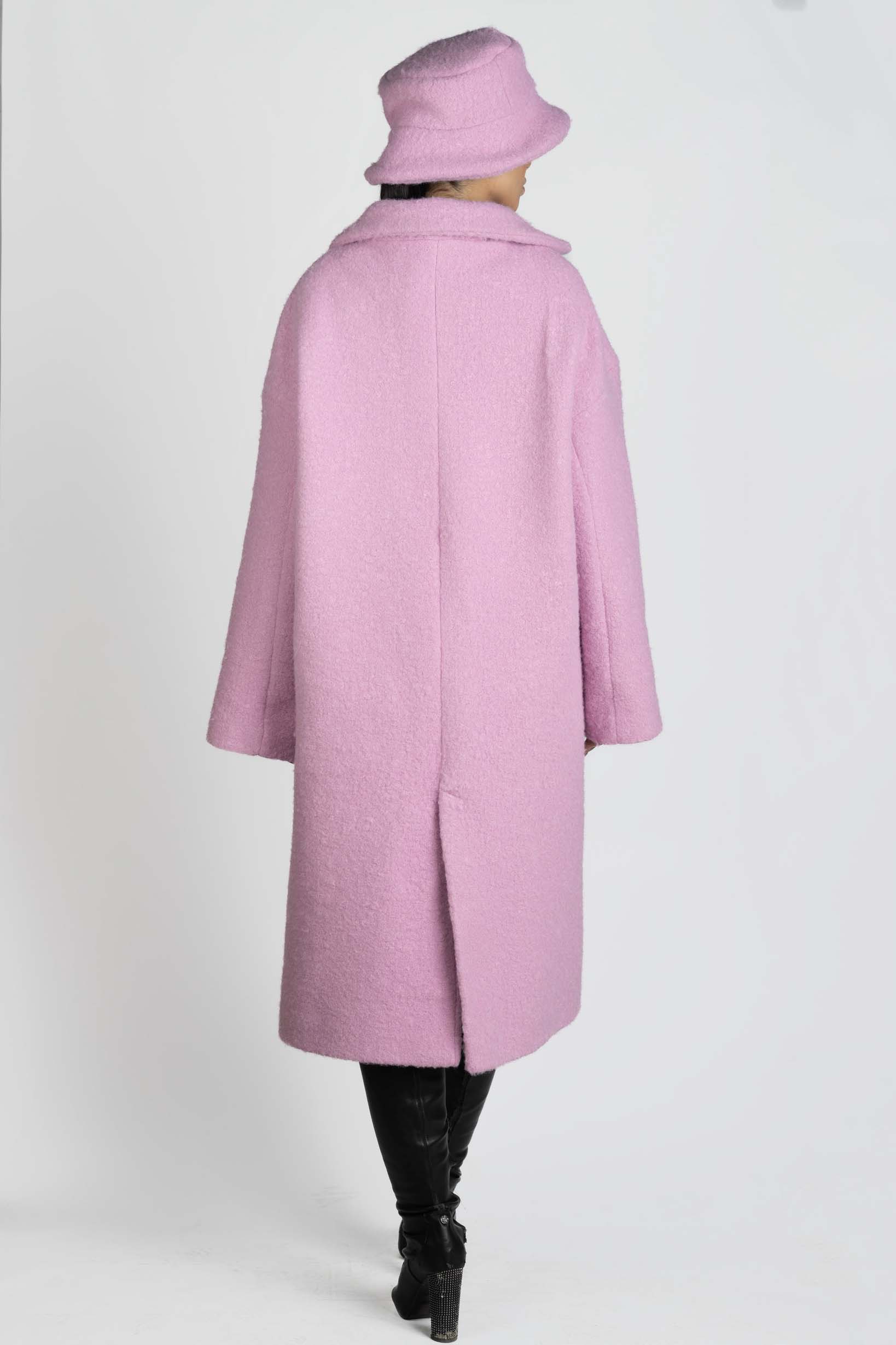 Wool Coat in Pink with long sleeves, pockets and magnetic-button fastening. Back.